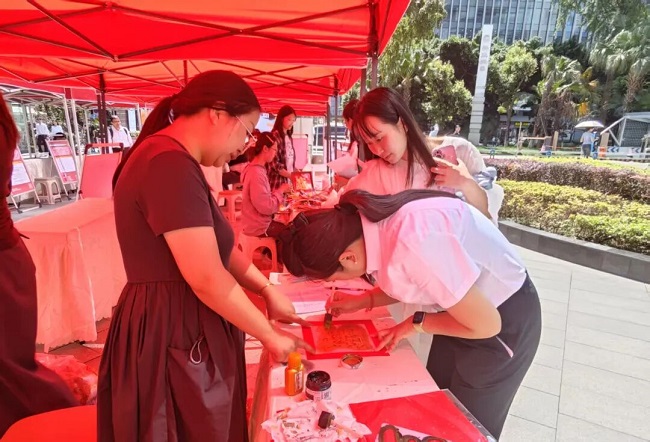 “家門口”的一站式服務(wù)！瑞方人力助力打造火車南站街道錦官新城社區(qū)特色就業(yè)IP 第5張